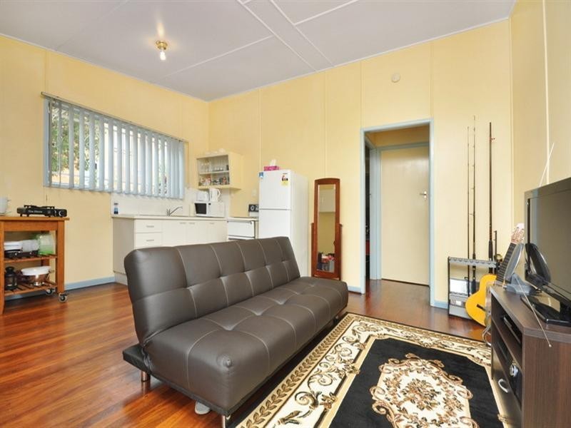 1 Thelma Street, Mount Gravatt East QLD 4122