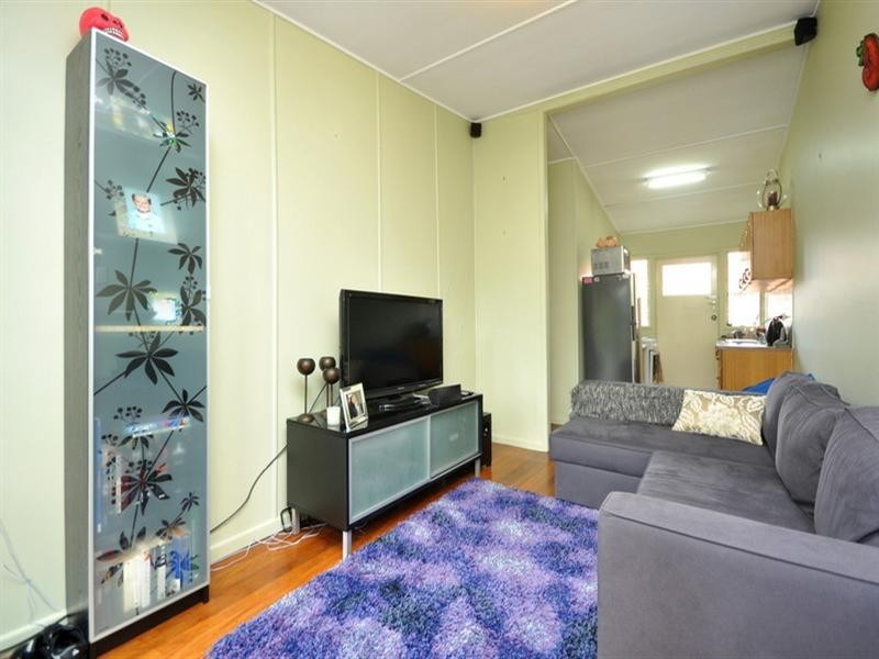 1 Thelma Street, Mount Gravatt East QLD 4122