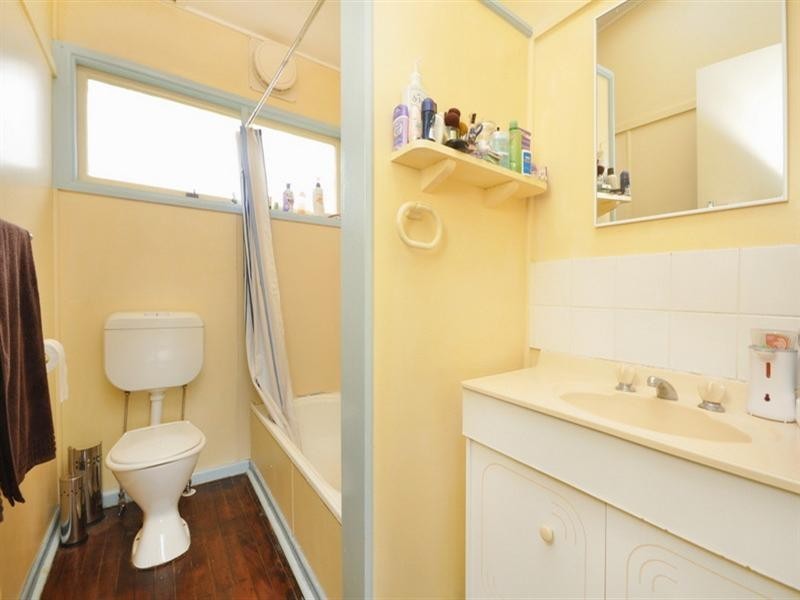 1 Thelma Street, Mount Gravatt East QLD 4122