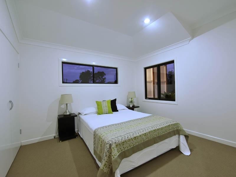 54 Waverley Road, Camp Hill QLD 4152