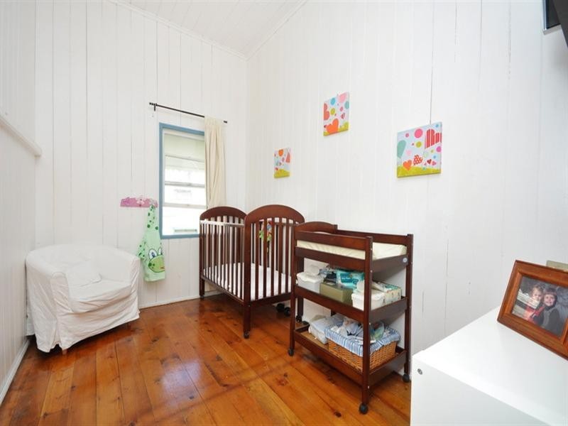 33 Gladstone Street, Coorparoo QLD 4151