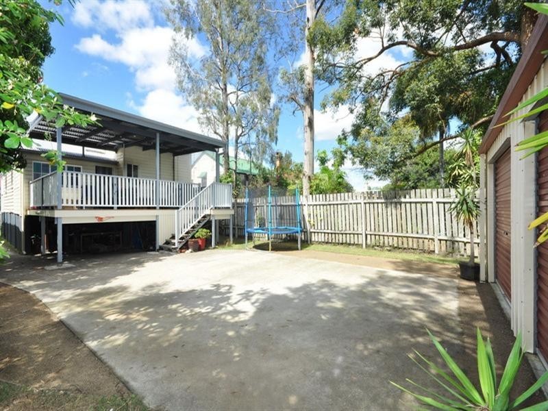 33 Gladstone Street, Coorparoo QLD 4151