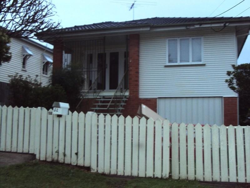 52 Dickens Street, Norman Park QLD 4170