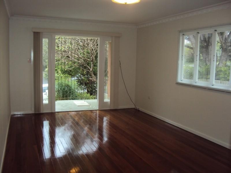 52 Dickens Street, Norman Park QLD 4170