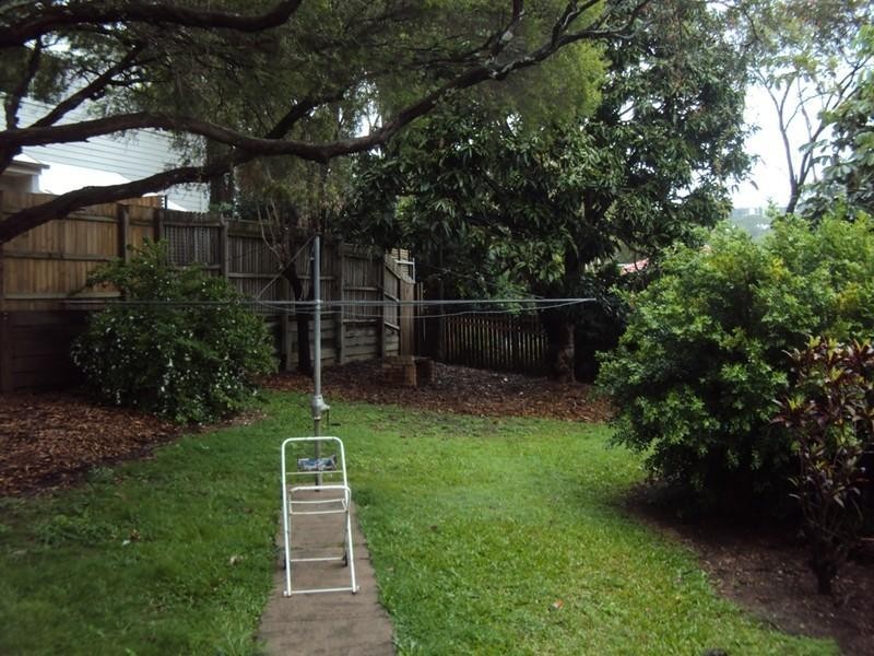 52 Dickens Street, Norman Park QLD 4170