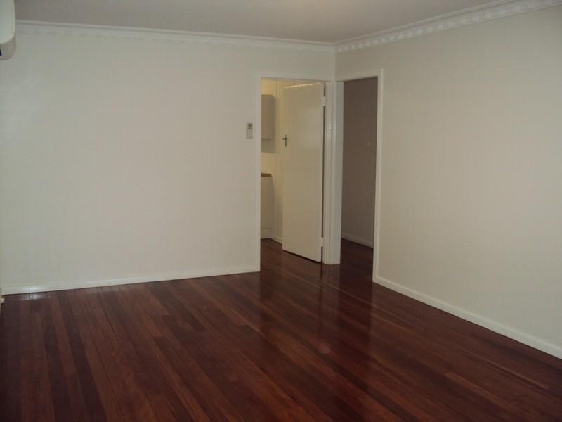 52 Dickens Street, Norman Park QLD 4170