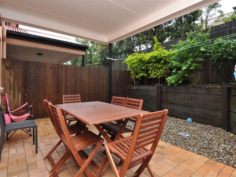 4/35 St Leonards Street, Coorparoo QLD 4151