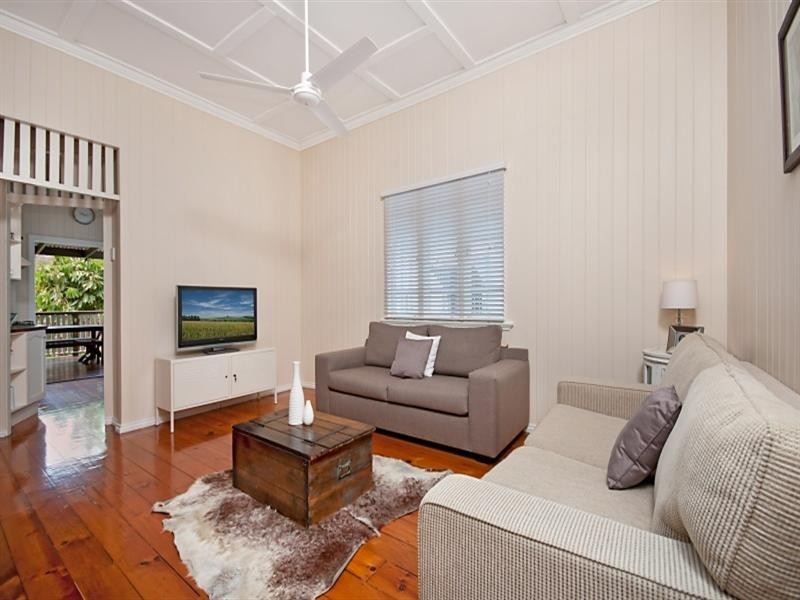 93 Pembroke Road, Coorparoo QLD 4151