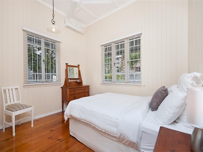 93 Pembroke Road, Coorparoo QLD 4151