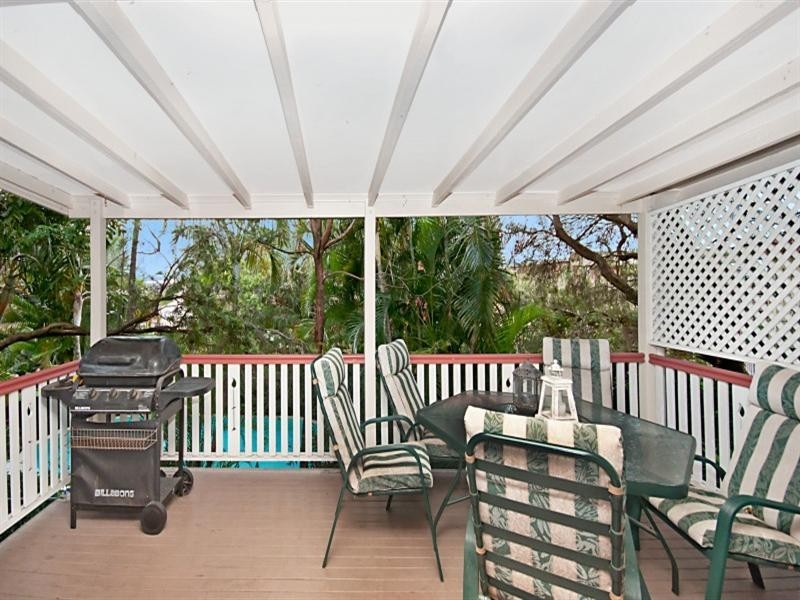 38 Eighth Avenue, Coorparoo QLD 4151