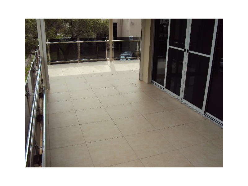 41 Barnes Avenue, Coorparoo QLD 4151