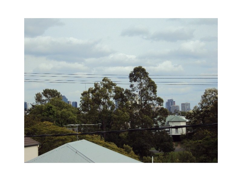 41 Barnes Avenue, Coorparoo QLD 4151