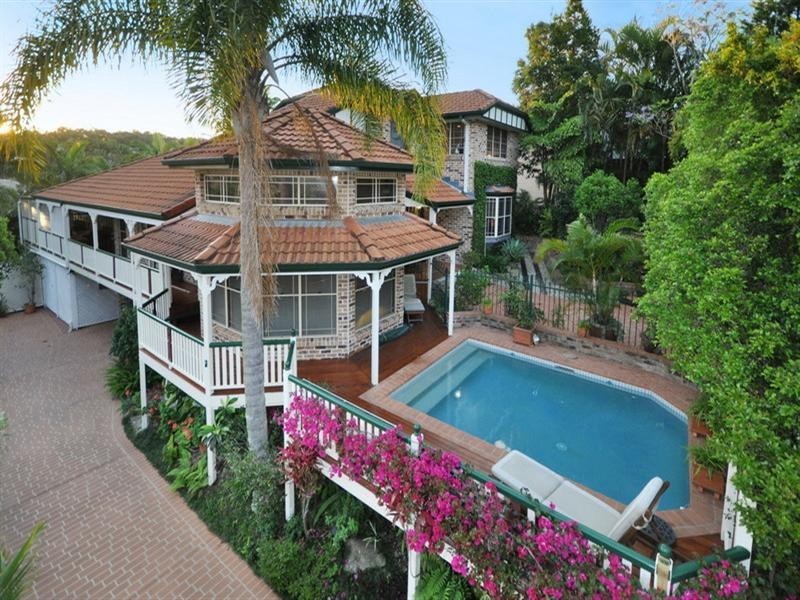 4 Beardsley Place, Carina QLD 4152