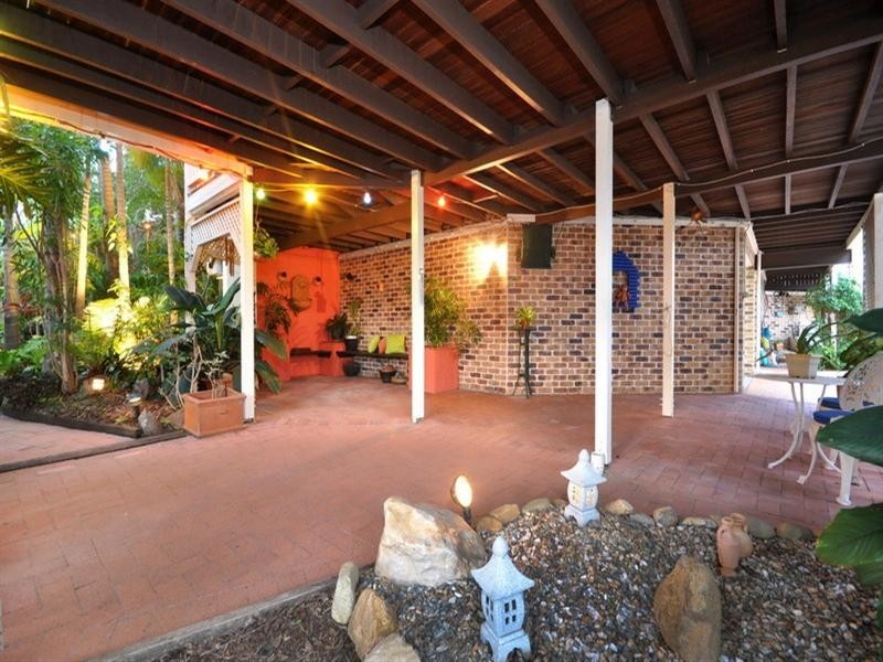 4 Beardsley Place, Carina QLD 4152
