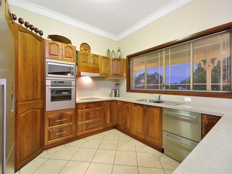 4 Beardsley Place, Carina QLD 4152