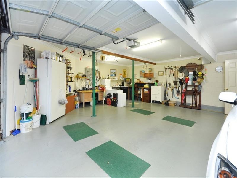 4 Beardsley Place, Carina QLD 4152