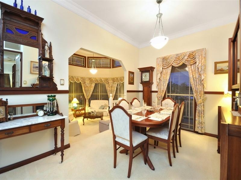 4 Beardsley Place, Carina QLD 4152