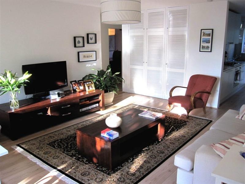 2/17 Hunter Street, Greenslopes QLD 4120