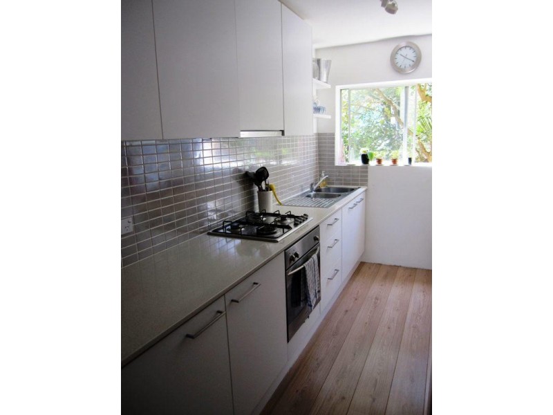 2/17 Hunter Street, Greenslopes QLD 4120