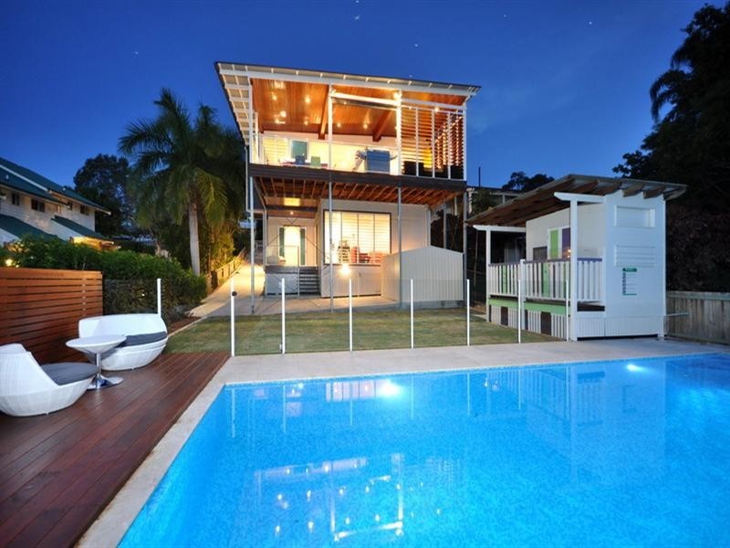 33 Brae Street, Coorparoo QLD 4151