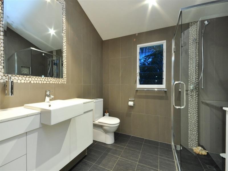 33 Brae Street, Coorparoo QLD 4151