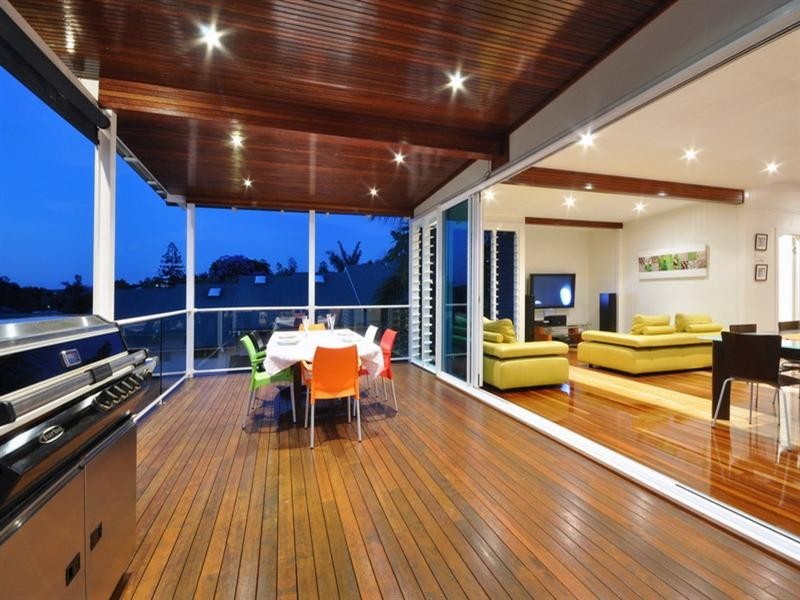 33 Brae Street, Coorparoo QLD 4151