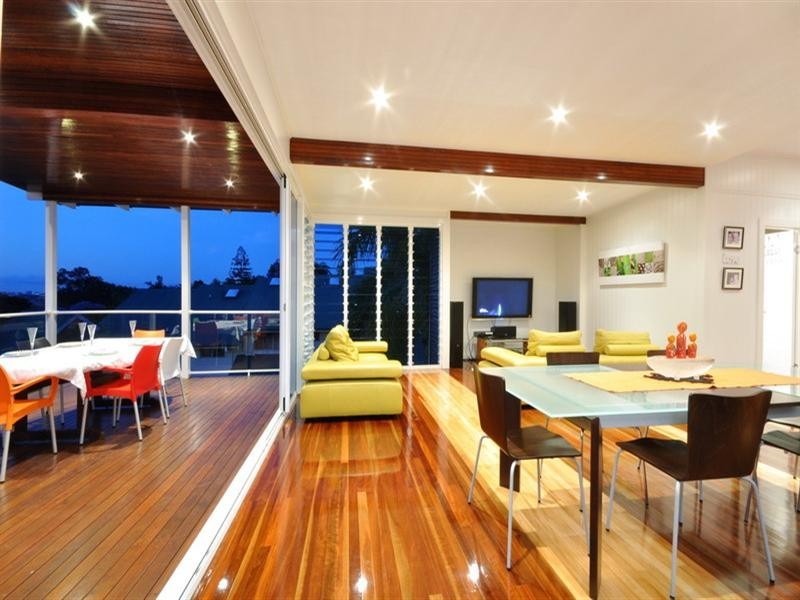 33 Brae Street, Coorparoo QLD 4151