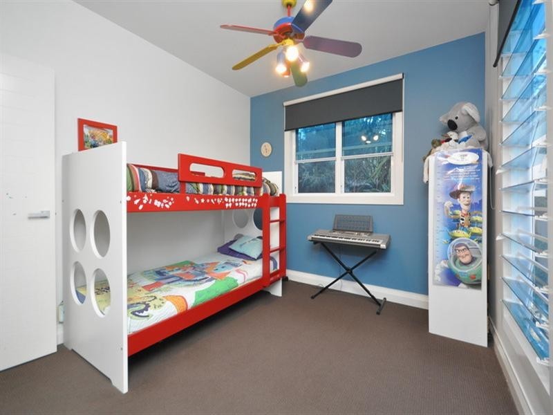 33 Brae Street, Coorparoo QLD 4151