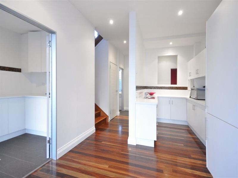 33 Brae Street, Coorparoo QLD 4151