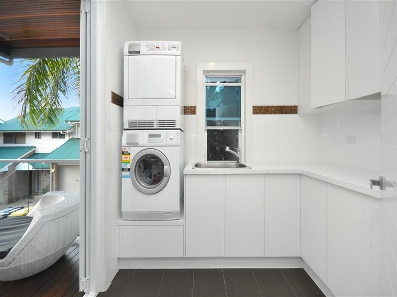 33 Brae Street, Coorparoo QLD 4151