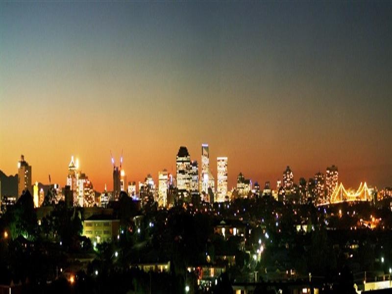 4 Orion Street, Coorparoo QLD 4151