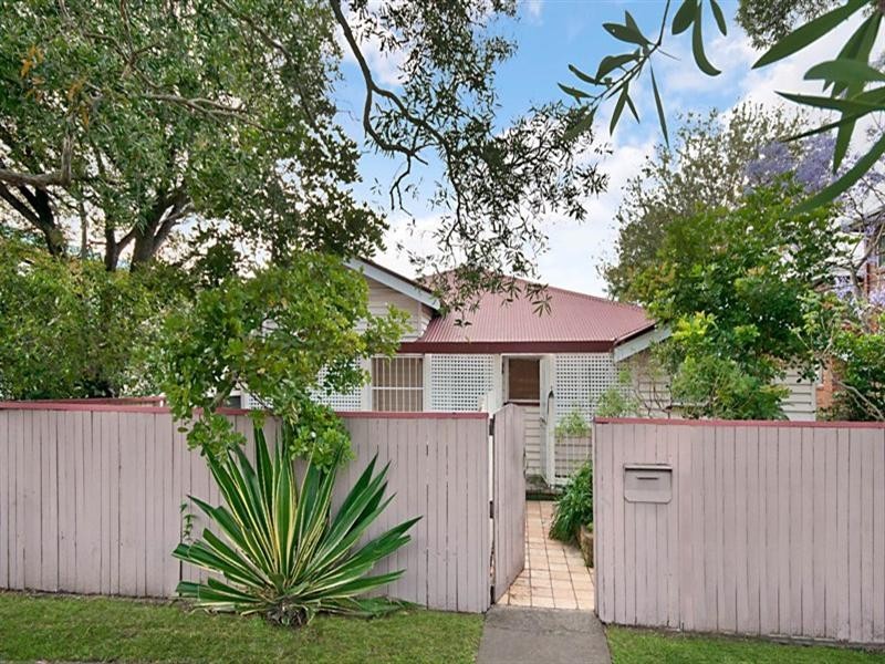 38 Eighth Avenue, Coorparoo QLD 4151