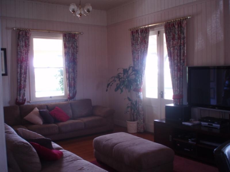 29 Power Street, Norman Park QLD 4170