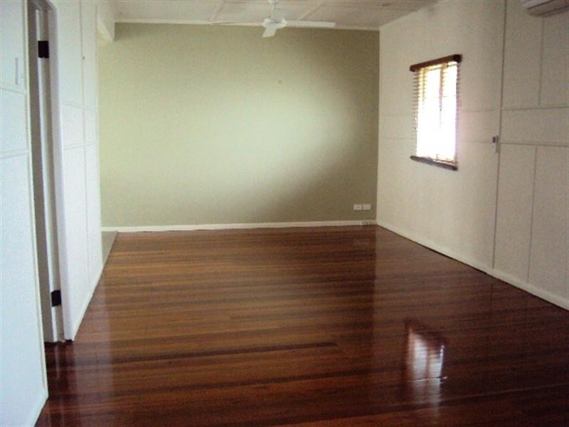 11 Erica Street, Cannon Hill QLD 4170