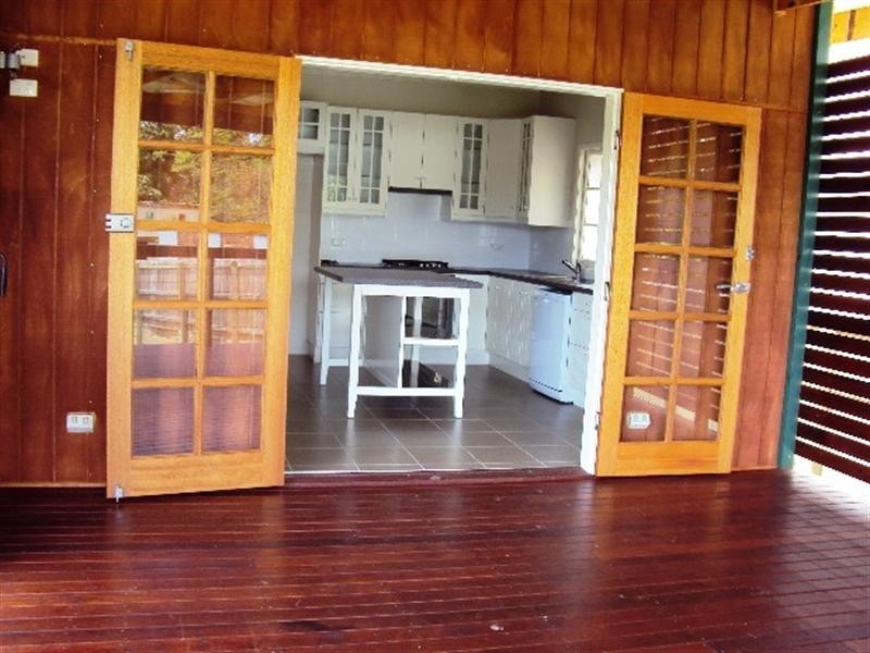 11 Erica Street, Cannon Hill QLD 4170