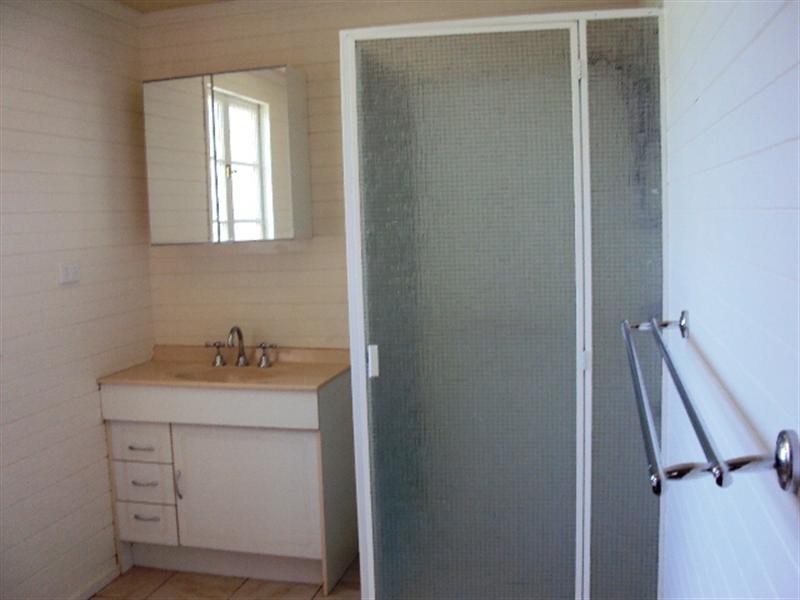 11 Erica Street, Cannon Hill QLD 4170