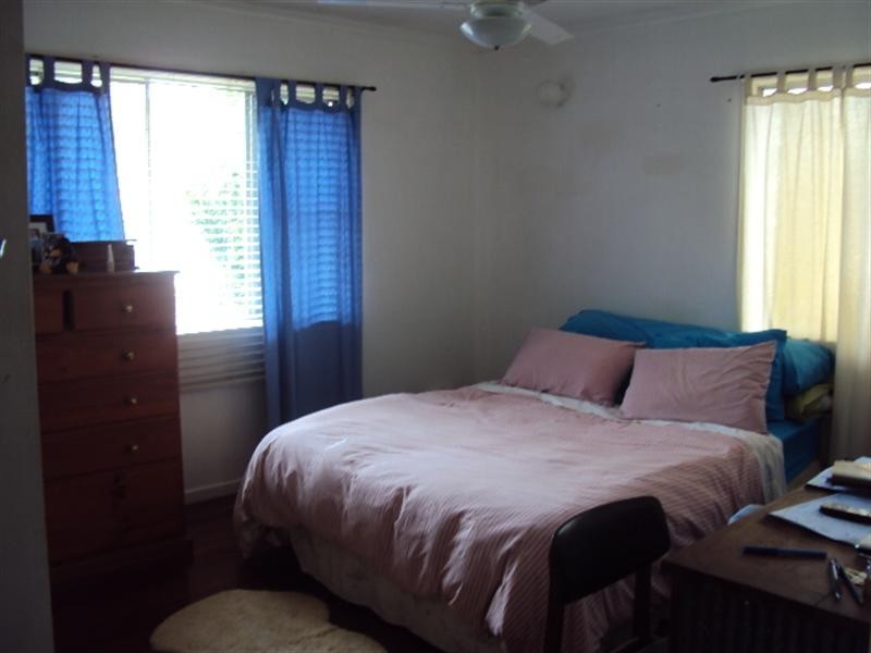 70 The Promenade, Camp Hill QLD 4152