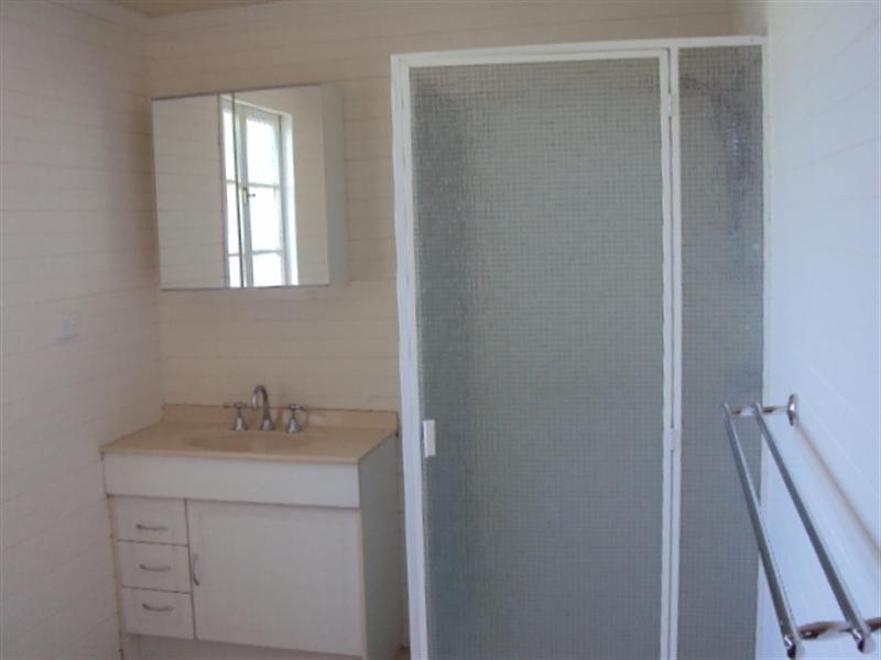 11 Erica Street, Cannon Hill QLD 4170