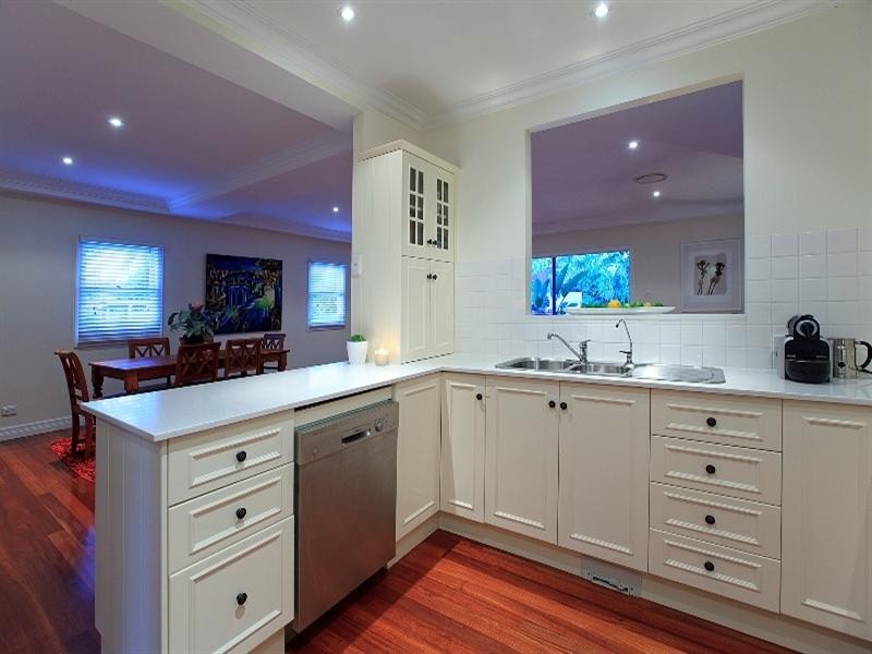 37a Arlington Street, Coorparoo QLD 4151