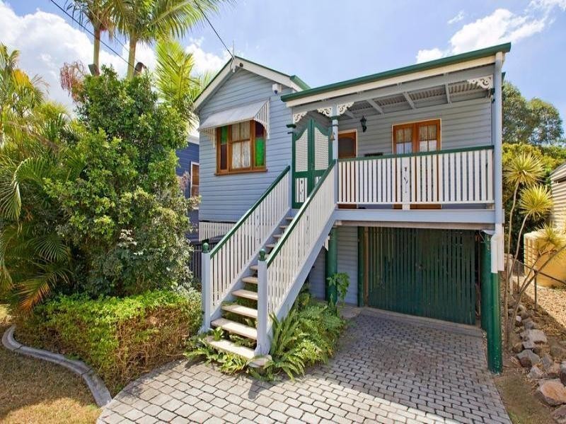 35 Headfort Street, Greenslopes QLD 4120