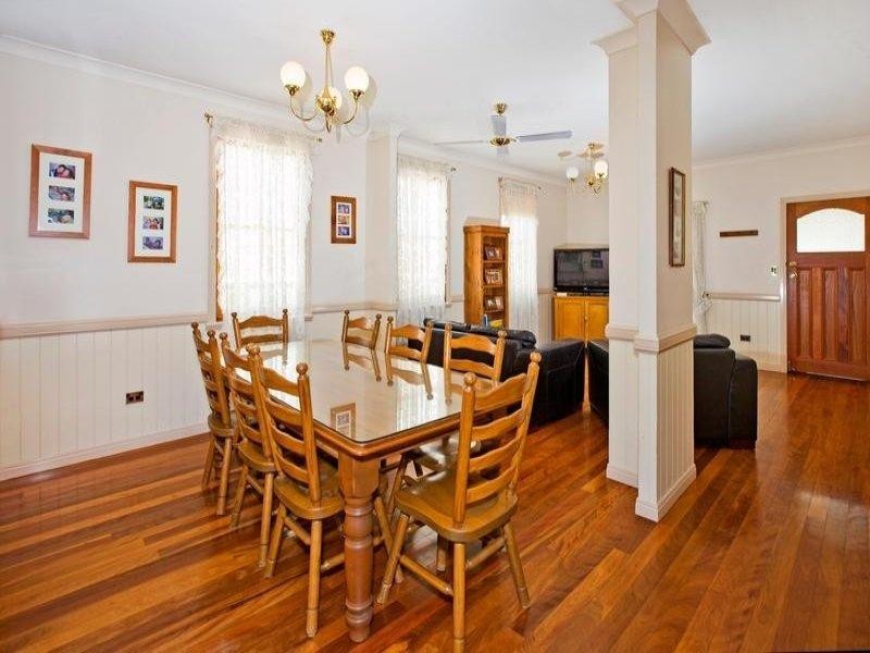 35 Headfort Street, Greenslopes QLD 4120