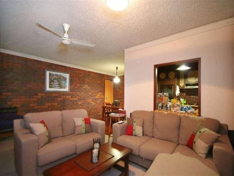 8/3 Curd Street, Greenslopes QLD 4120