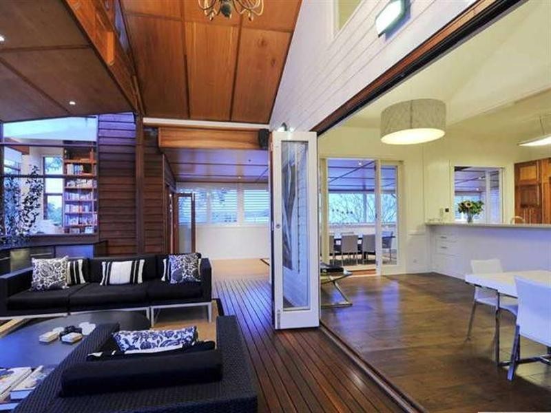 11 Illidge Street, Coorparoo QLD 4151