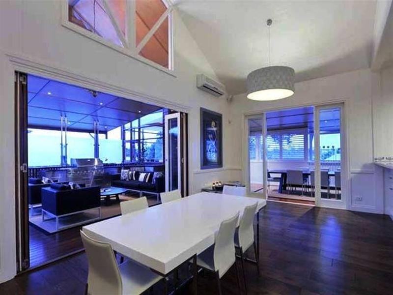 11 Illidge Street, Coorparoo QLD 4151