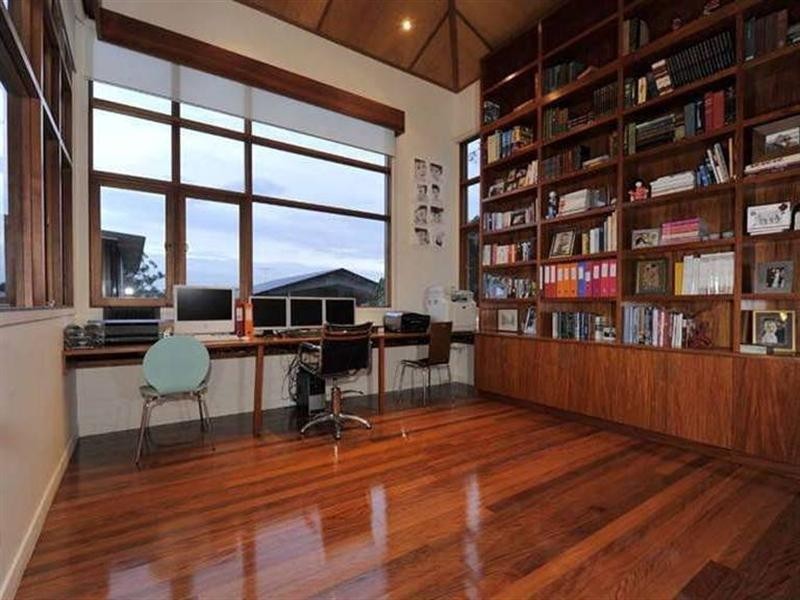 11 Illidge Street, Coorparoo QLD 4151