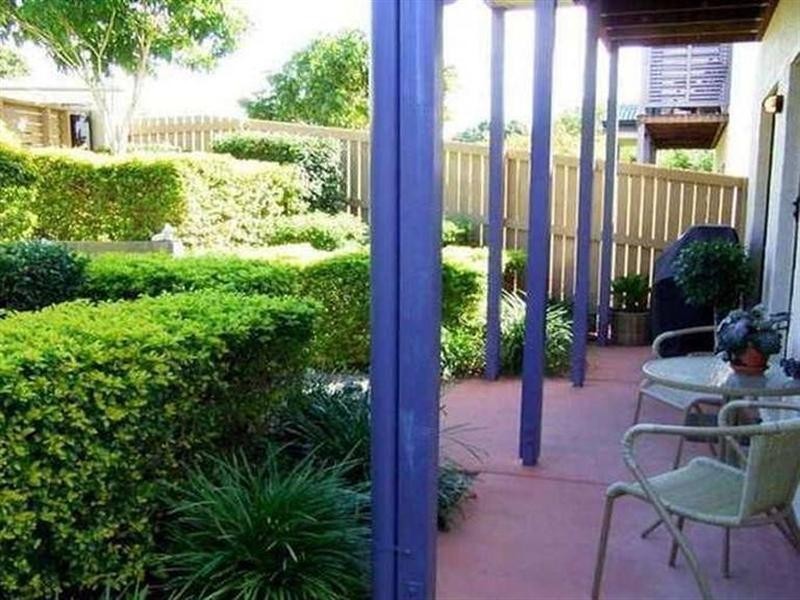 1/69 Erneton Street, Newmarket QLD 4051