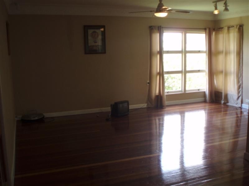 29 Kanumbra Street, Coorparoo QLD 4151