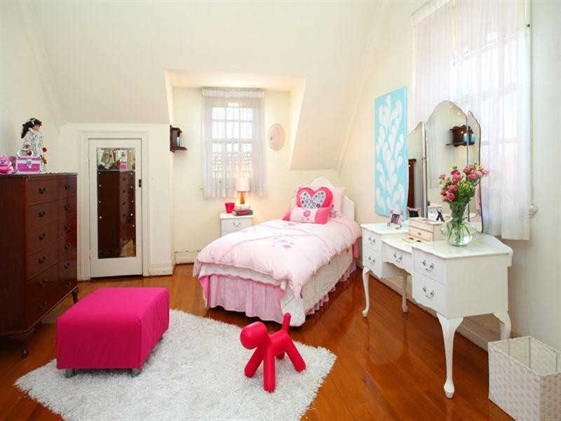 10 Welwyn Crescent, Coorparoo QLD 4151