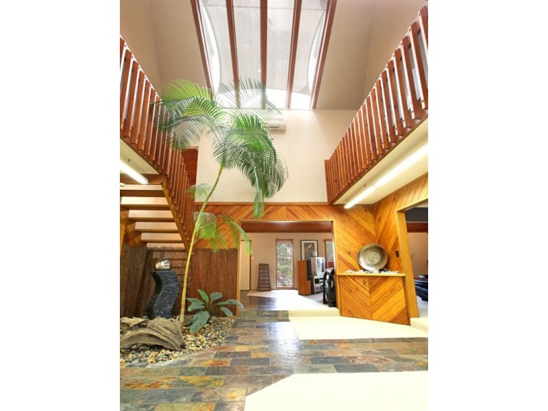 403 Winstanley Street, Carindale QLD 4152