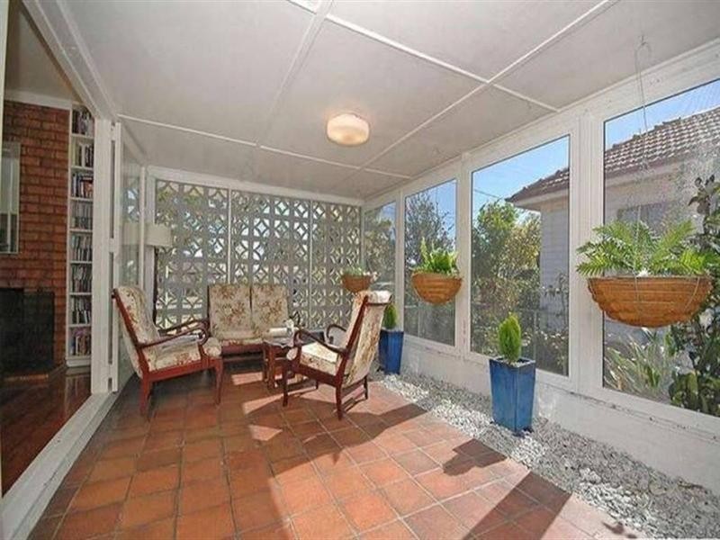 75 Arrol Street, Camp Hill QLD 4152